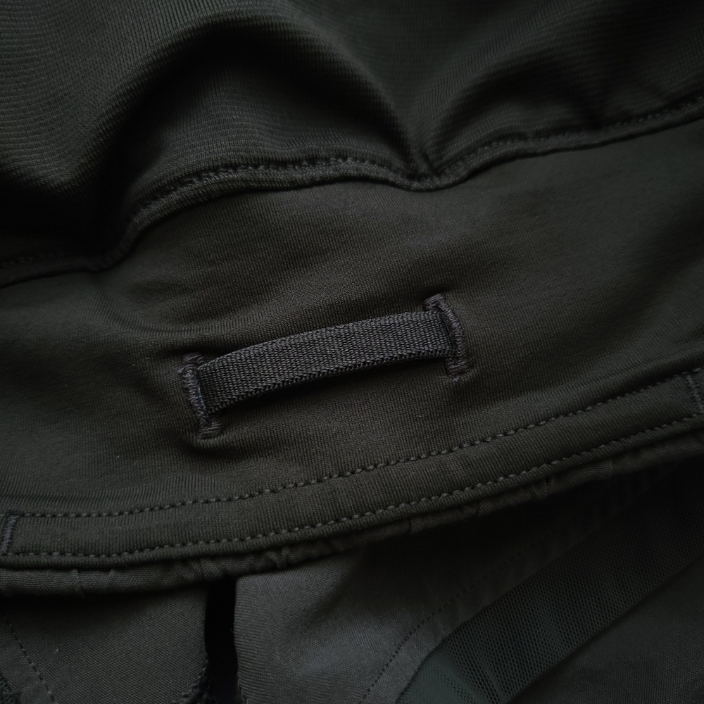 🍋Like New Lululemon Miles Ahead Short (2.5") - Picture 11 of 12
